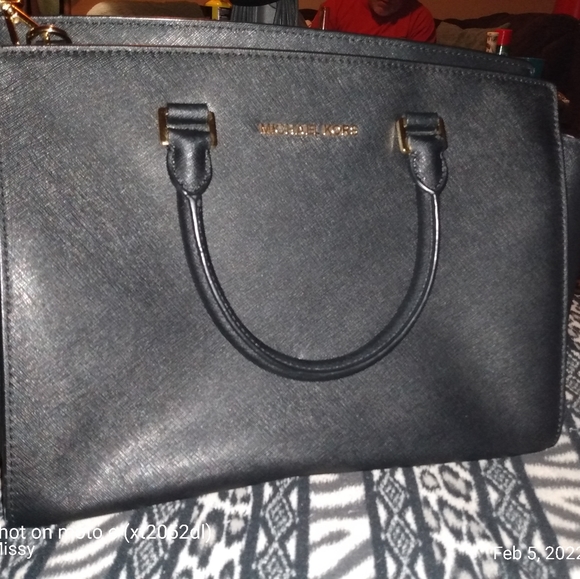 Michael Kors Selma Saffiano Leather Large Satchel - Picture 2 of 5